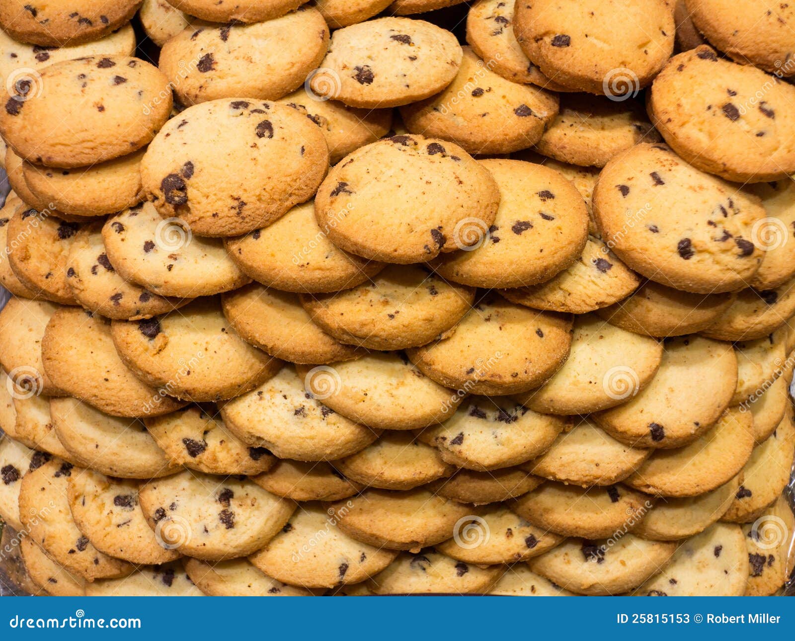 piles-cookies-25815153.jpg