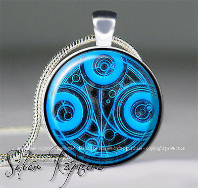 Doctor_Who_Time_Lord_Seal_Pendant_Necklace_Antique_Gold_Gallifreyan_Timelord.jpg