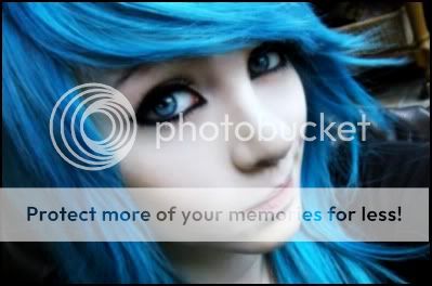 alternative-amber-mccrackin-blue-eyes-blue-hair-girl-scene-Favim_com-41414.jpg