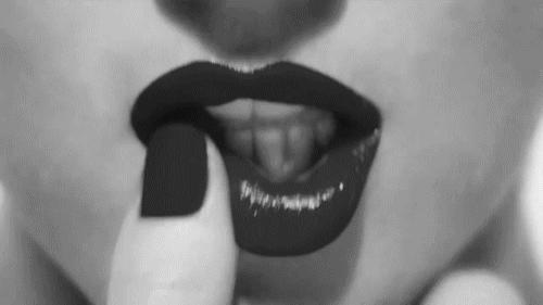 lipsthing.gif