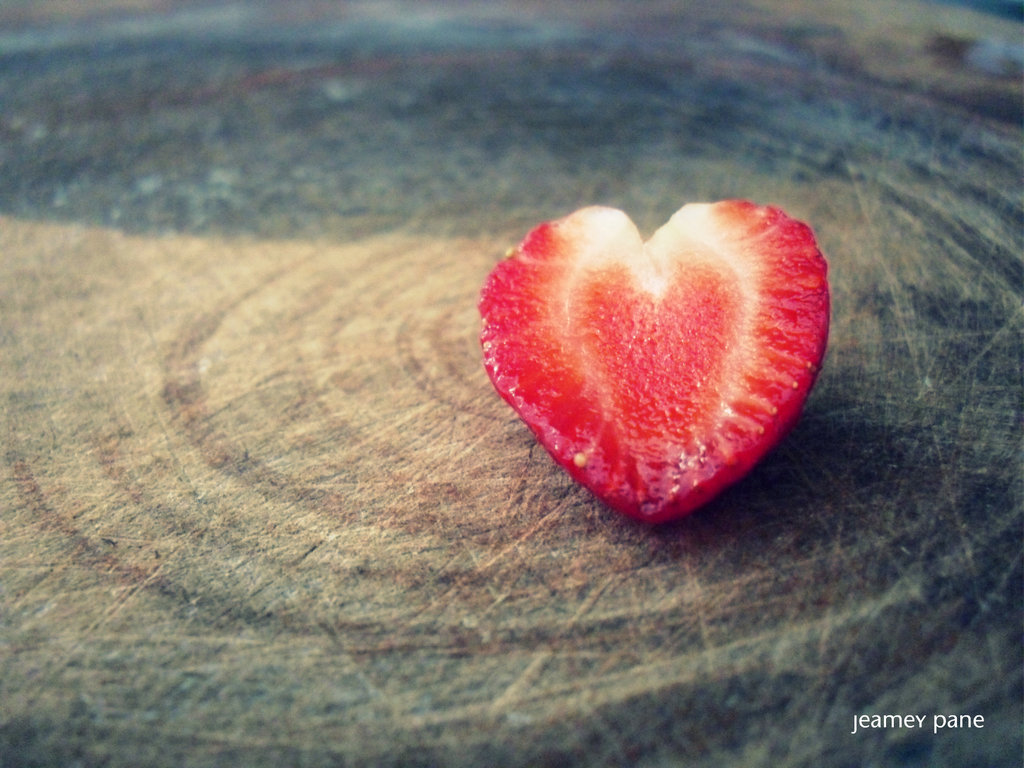 strawberry_love_by_jeameypane-d31b9zq.jpg