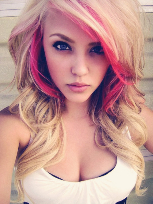 pink_blonde_hairstyle.jpg