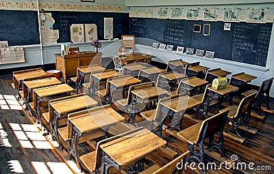 old-school-classroom-9660726.jpg