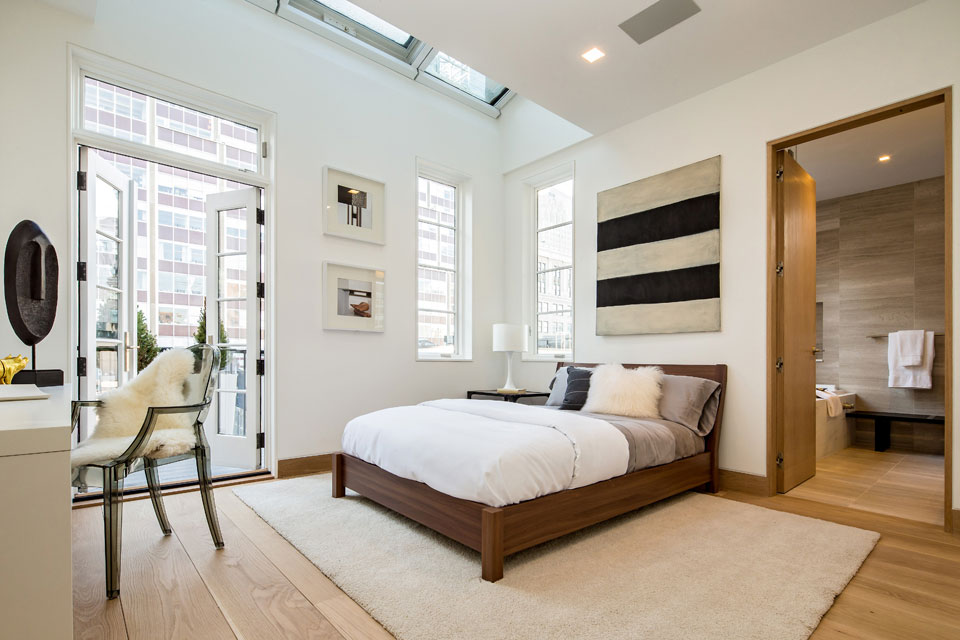 Bedroom-Patio-Doors-Rug-TriBeCa-Penthouse-Apartment.jpg