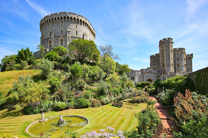 england-windsor-castle-gardens.jpg