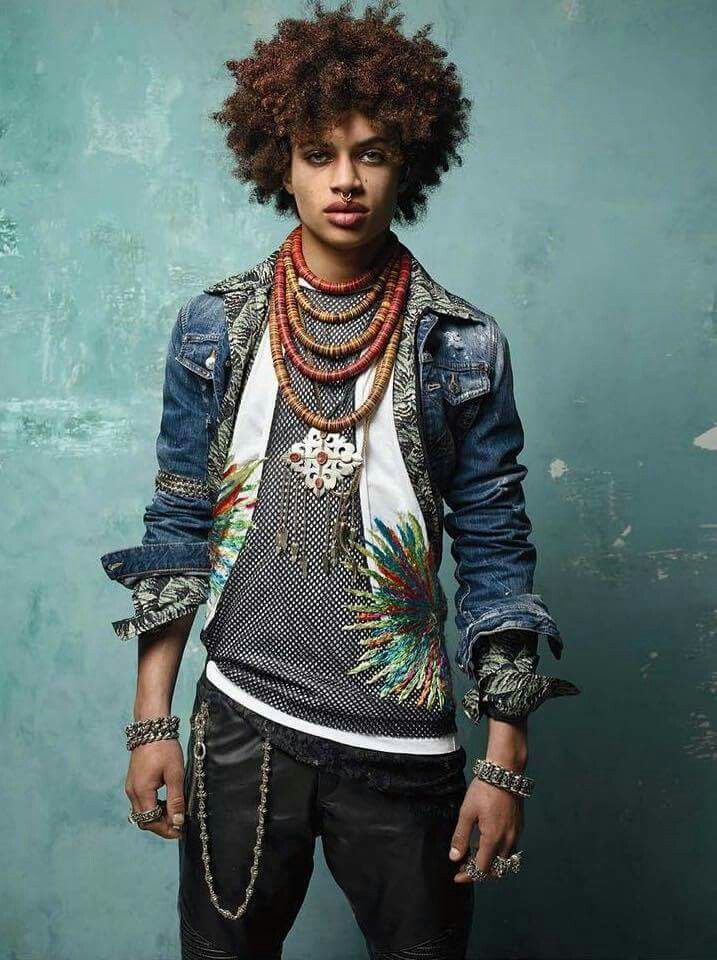d602d8cd0293227ac34f75813ac38f88--afro-hairstyles-androgynous-fashion.jpg