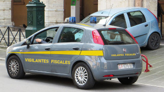 Vigilantes_fiscales_auto.jpg
