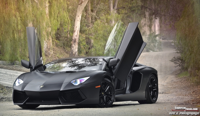 Calabasas-Luxury-Motorcars-Lamborghini-Aventador.jpg