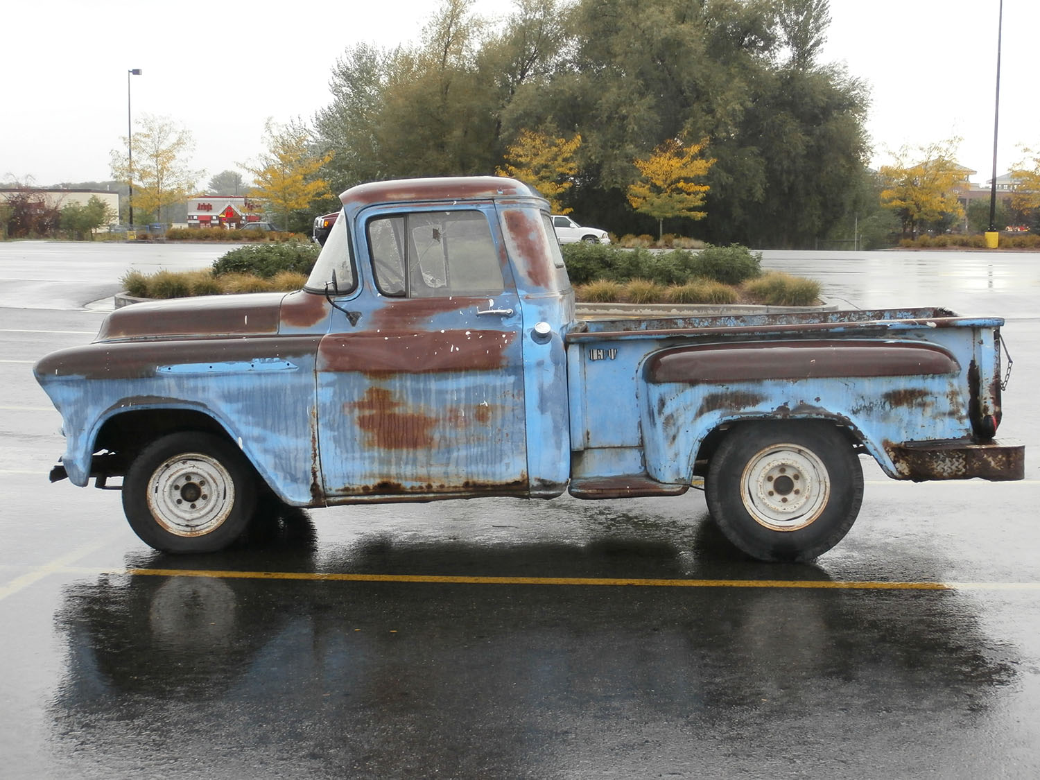old-truck-02.jpg