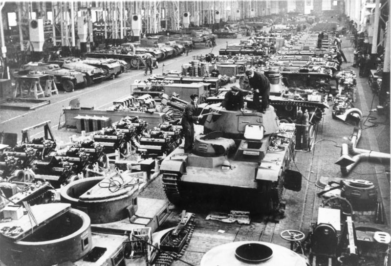 Bundesarchiv_Bild_183-L04352%2C_Deutschland%2C_R%C3%BCstungsproduktion%2C_Panzer.jpg