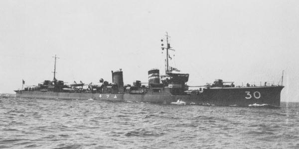Japanese_destroyer_Mutsuki_1930.jpg
