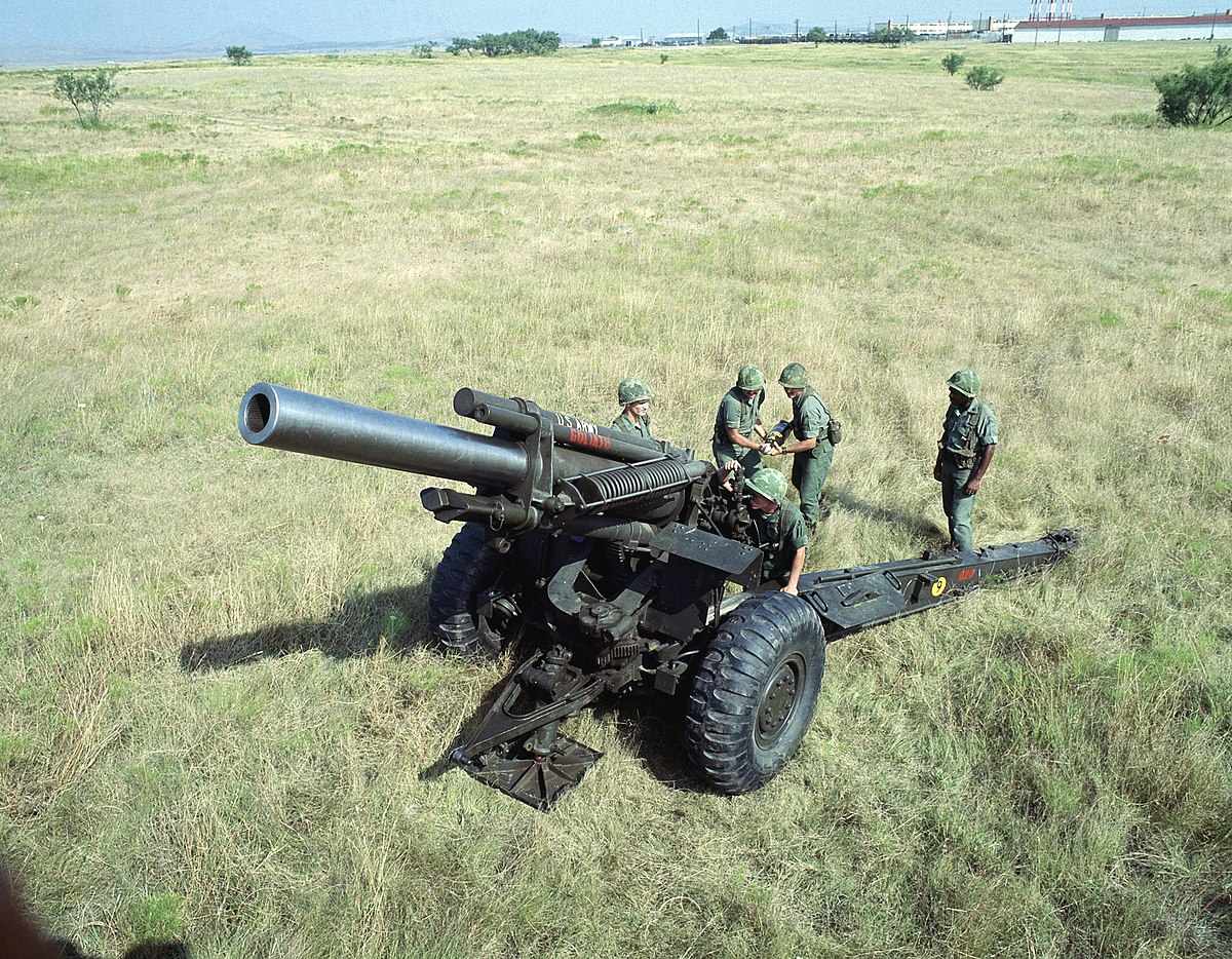 1200px-USArmy_M114_howitzer.jpg