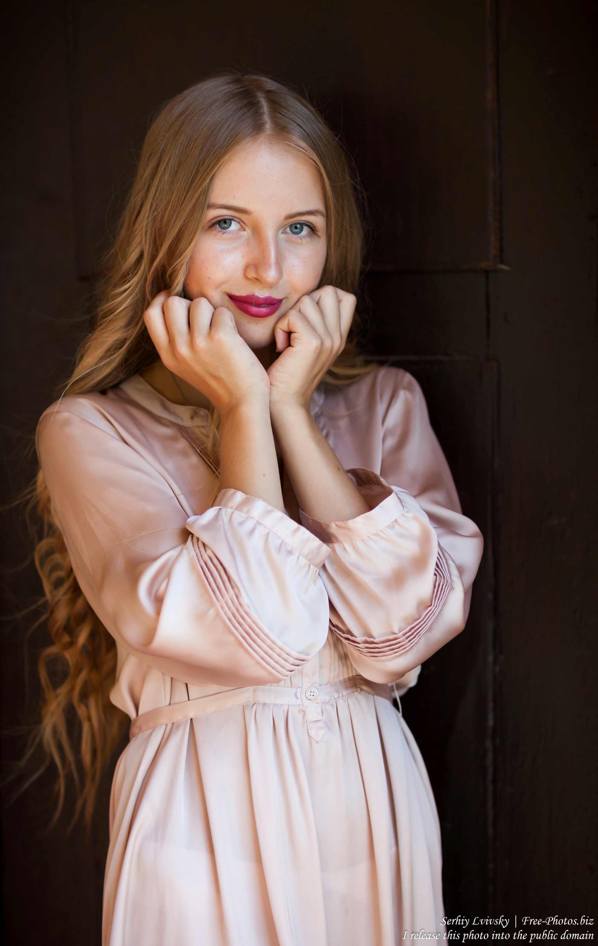 ania_a_14-year-old_natural_blonde_girl_photographed_by_serhiy_lvivsky_in_august_2017_17.jpg